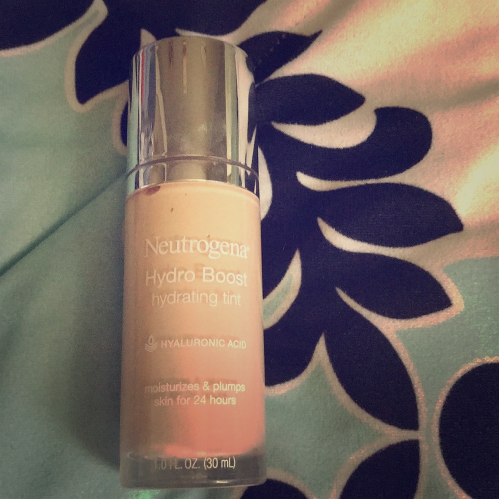 Neutrogena hydra boost skin tint in classic ivory